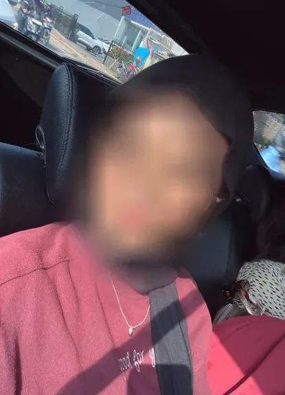 Amber, 23