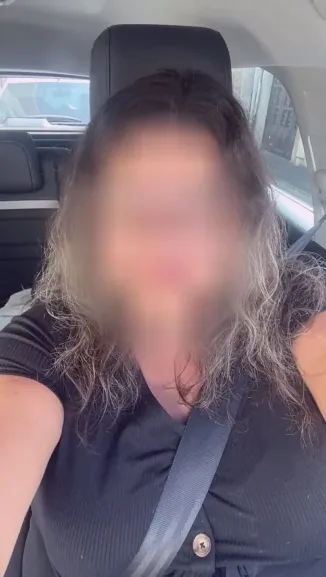 Catriona, 33
