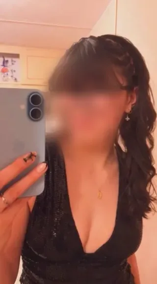 Demi, 19