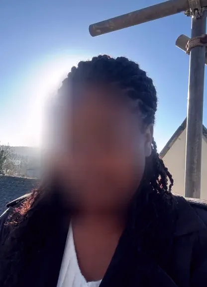 Holly, 37
