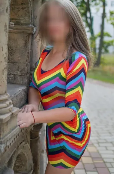 Leanne, 37
