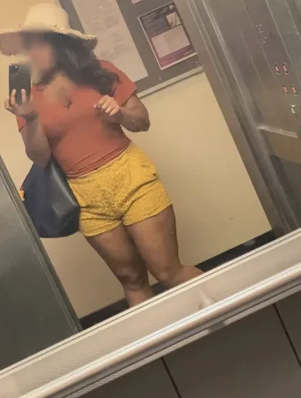 Leyla, 34