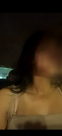 Nadia, 27