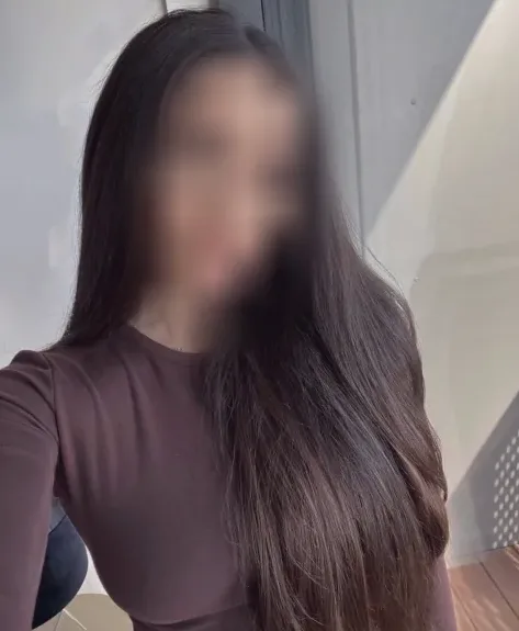 Rebecca, 24