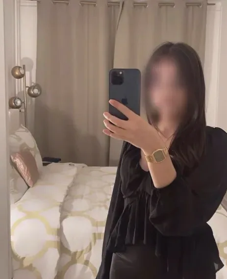 Rhian, 21