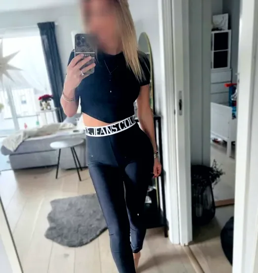 Sinead, 32