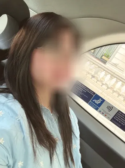 Sofia, 35