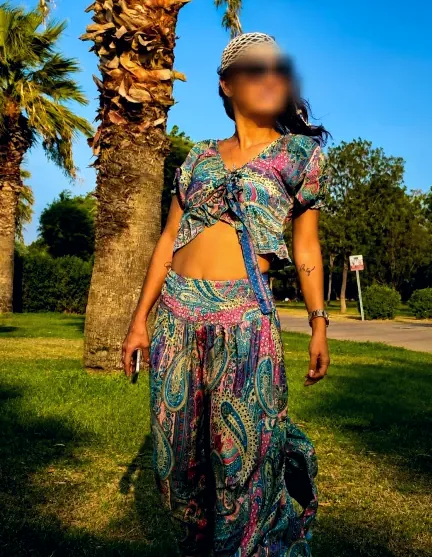 Sofia, 33