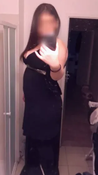 Yasmin, 39